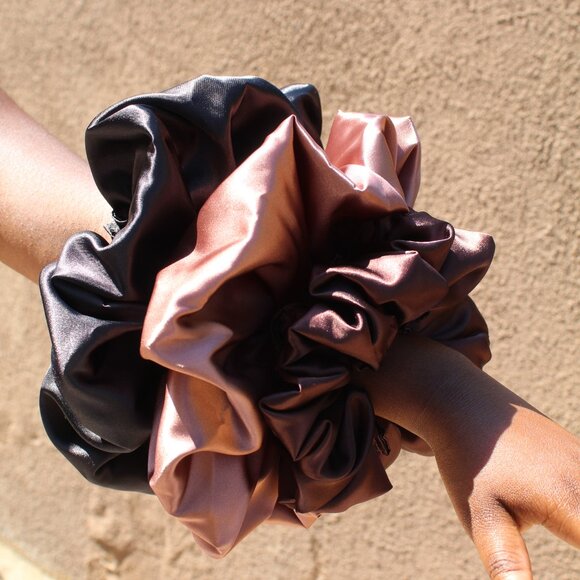 Oversized Natural multi color satin scrunchy set